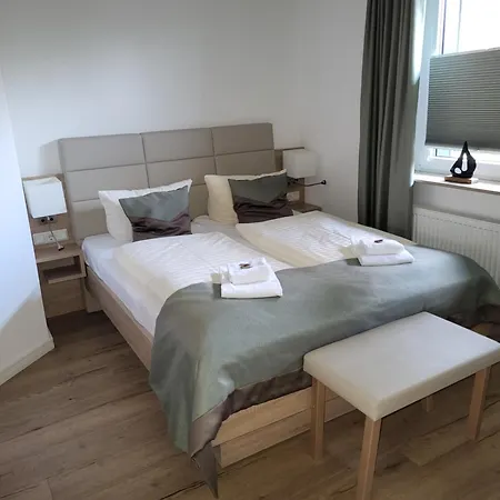 Konukevi Bootshaus 3*