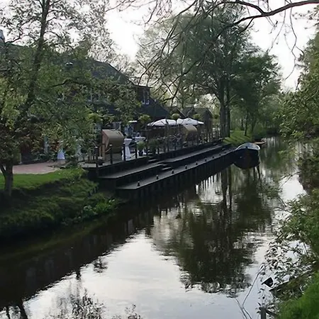 Bootshaus בית הארחה