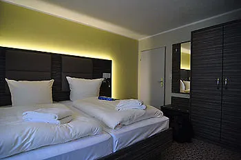 Bootshaus 3* Bedekaspel
